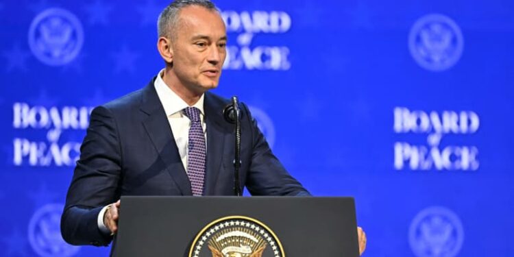 ملادينوف:  إنشاء مكتب ارتباط للتواصل والتنسيق بين مكتبه والسلطة الفلسطينية