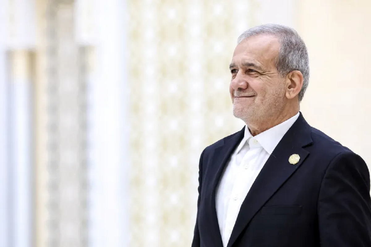 الرئيس الإيراني يعطي الضوء الأخضر لإجراء محادثات أمريكا