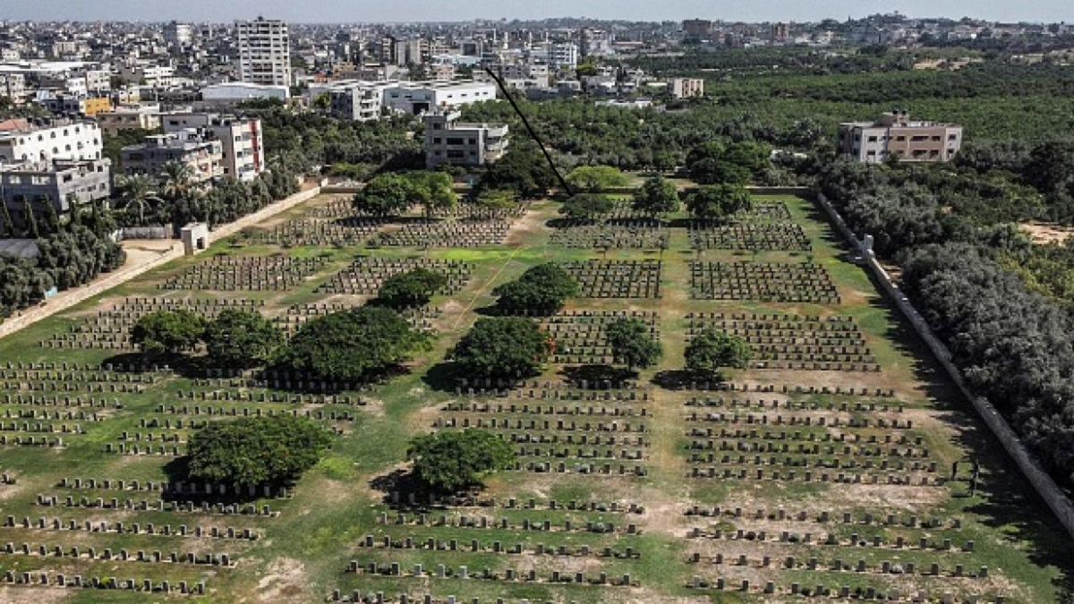 إسرائيل جرفت جزءاً من مقبرة في غزة تضم رفات جنود بريطانيين وأستراليين