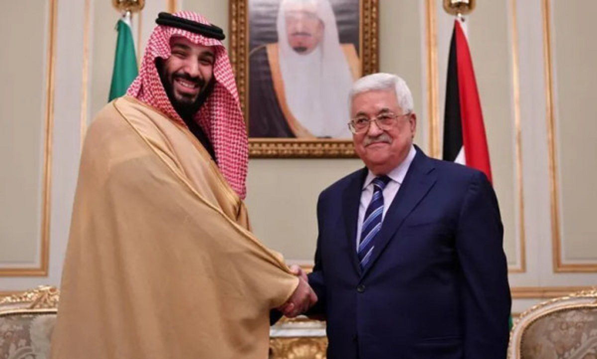 اسرائيل هيوم: الصفقة السعودية: إصلاحات في السلطة الفلسطينية مقابل الحكم في غزة