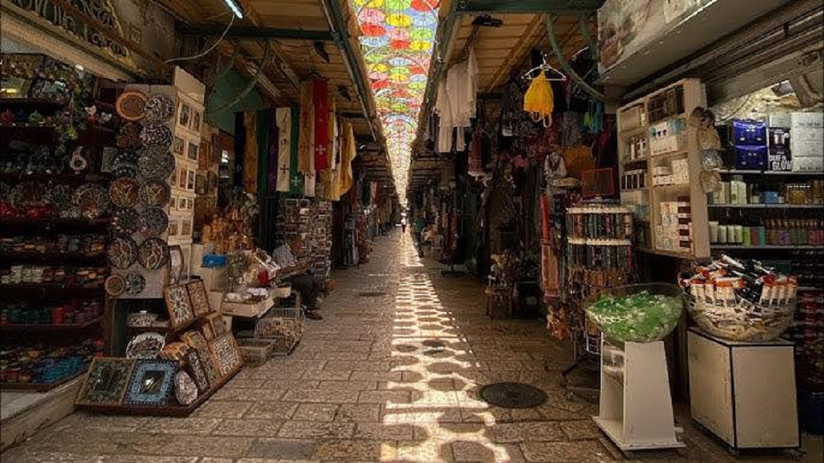 بلدية الاحتلال تصعد من تضيقاتها على  المقدسيين في رفع قيمة ضريبة الارنونا على 14 حيا