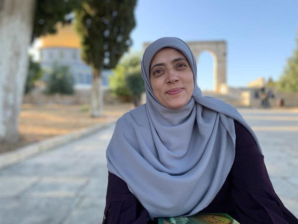 الاحتلال يجدّد إبعاد المرابطة  خديجة خويص عن "الأقصى" لـ6 أشهر