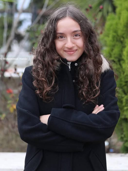 الاحتلال يبعد طالبة مقدسية عن الضفة الغربية لمدة 6 أشهر