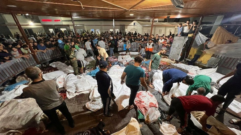 المستشفى المعمداني يخرج عن الخدمة بعد قصف مبنى الاستقلال والطوارئ