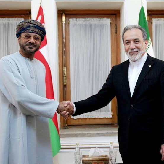 عُمان وإيران تقترحان إنشاء ممر ملاحي مؤقت عبر مضيق هرمز